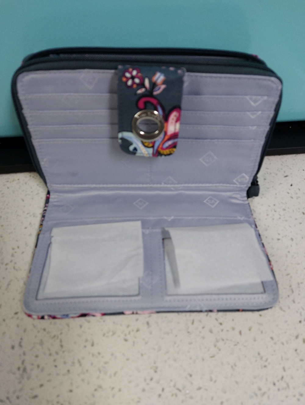 Vera Bradley Turnlock Wallet Felicity Paisley NWOT - Picture 4 of 4